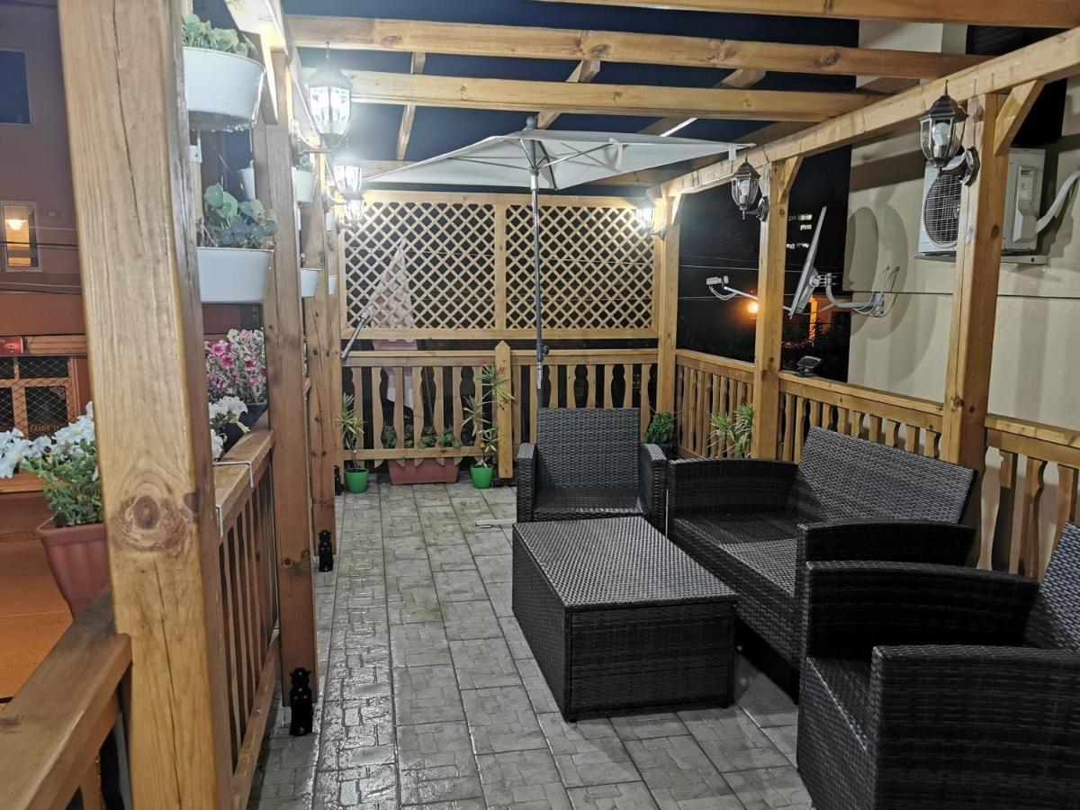 Rose Valley Guest House Kazanlak Exterior photo