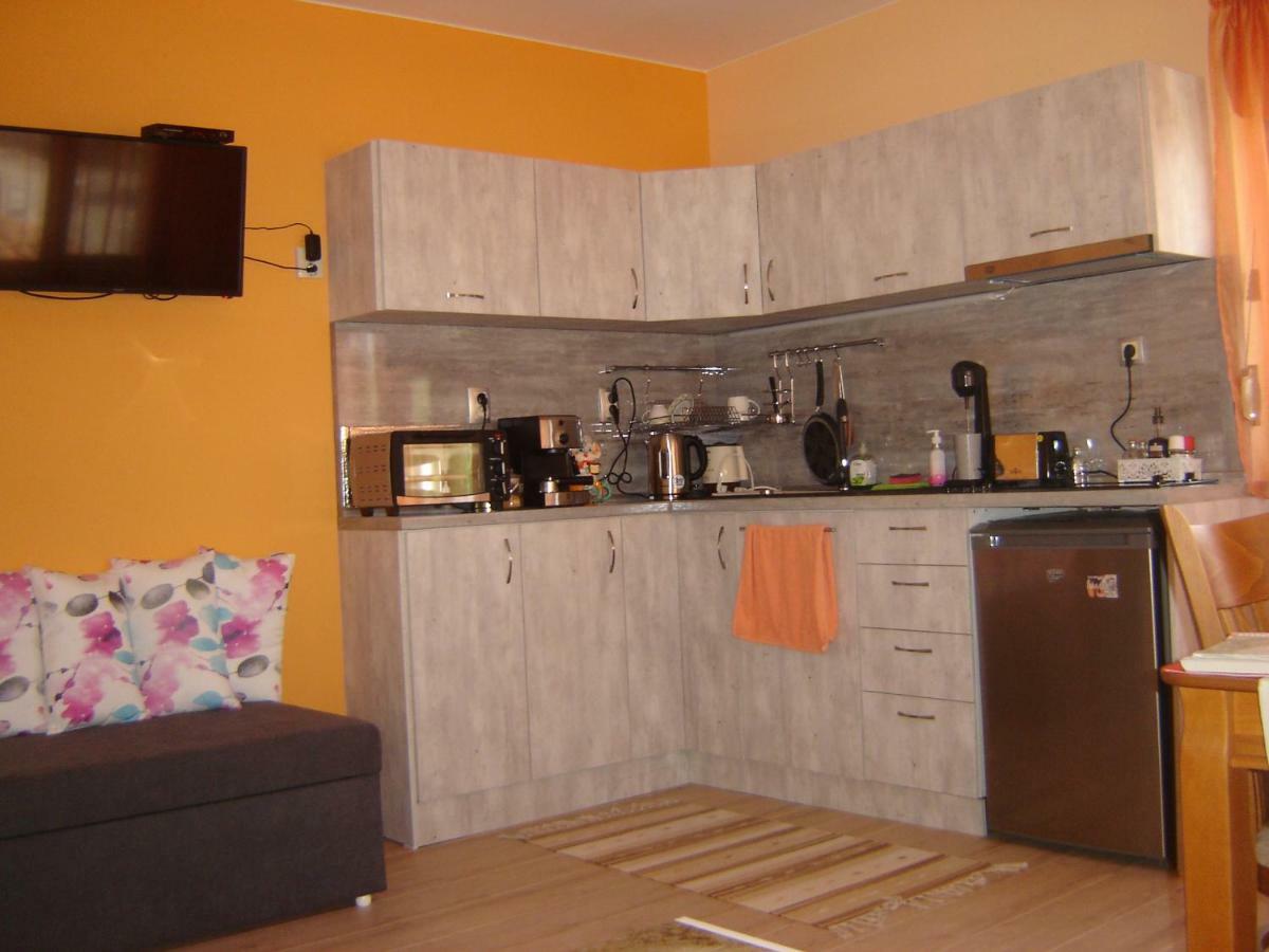 Rose Valley Guest House Kazanlak Exterior photo