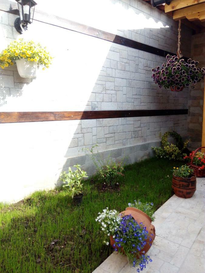 Rose Valley Guest House Kazanlak Exterior photo
